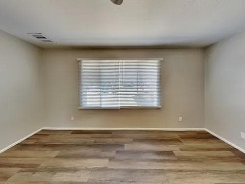 Building Photo - 1633 E Fremont Dr