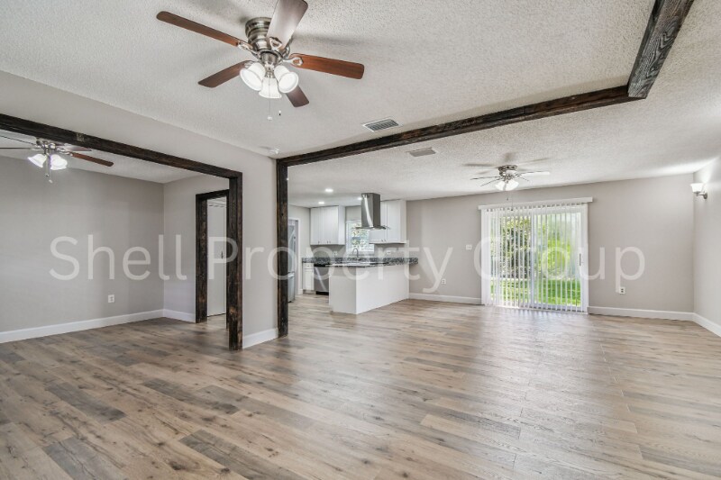 Building Photo - 16901 Melba Ln