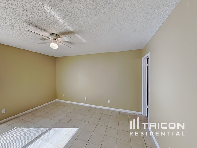 Building Photo - 10378 Rosemount Dr