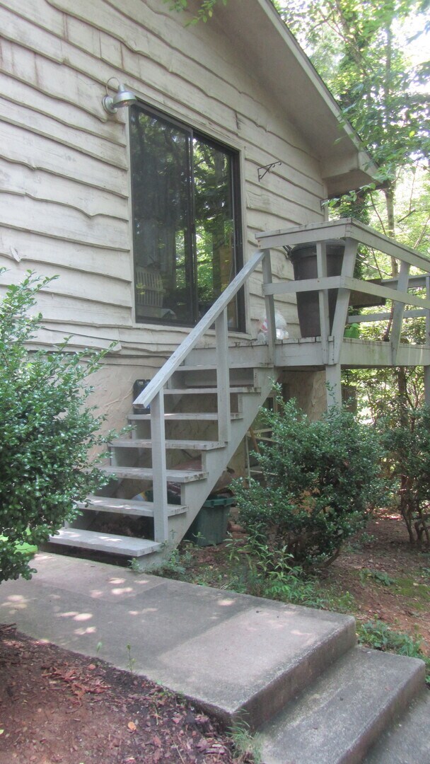 Building Photo - Black Mountain Duplex Rental!