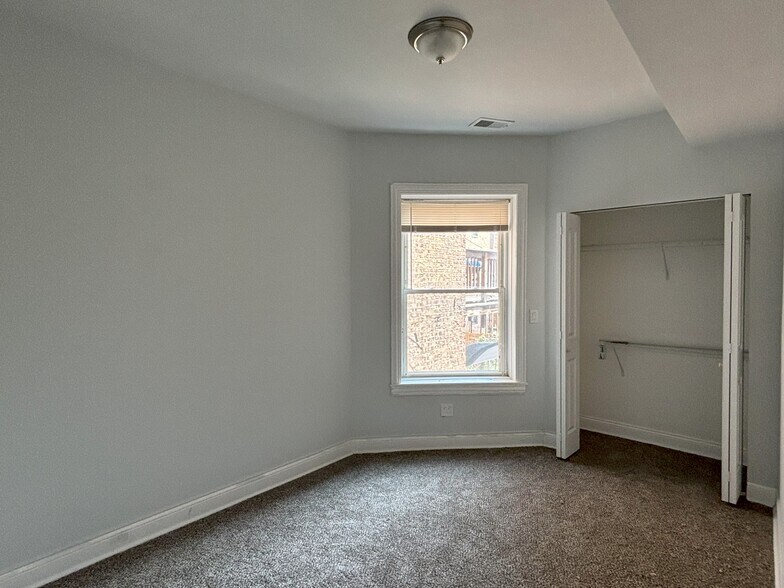 Building Photo - 3613 W Palmer St