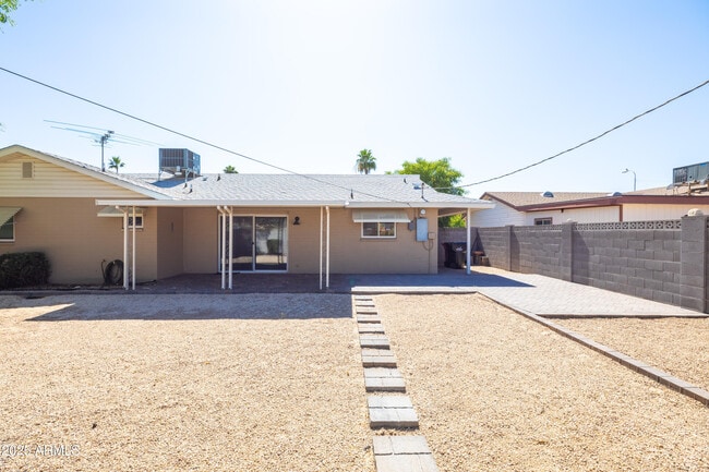 Building Photo - 3809 N 85th Pl