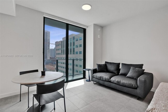 Building Photo - 151 NE 5th St