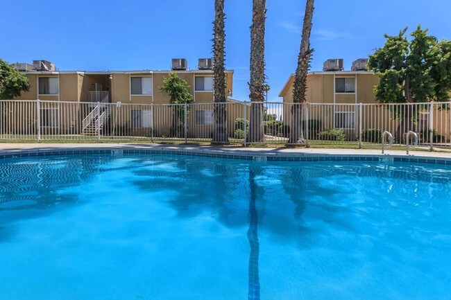 Primary Photo - Teakwood Gardens Apartments