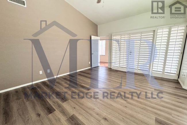 Building Photo - 3Bed/2Bath House at Arrowhead Lakes! $199 MOVE-IN SPECIAL! Ready for Immediate Move-In!