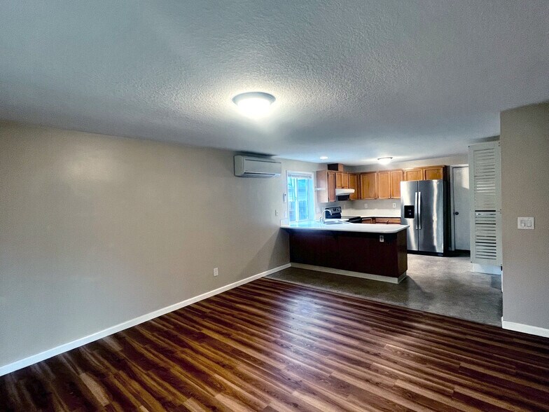 Building Photo - 15807 NE 86th Cir