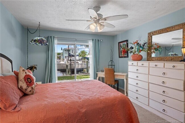 Building Photo - 96 Aqua Ra Dr
