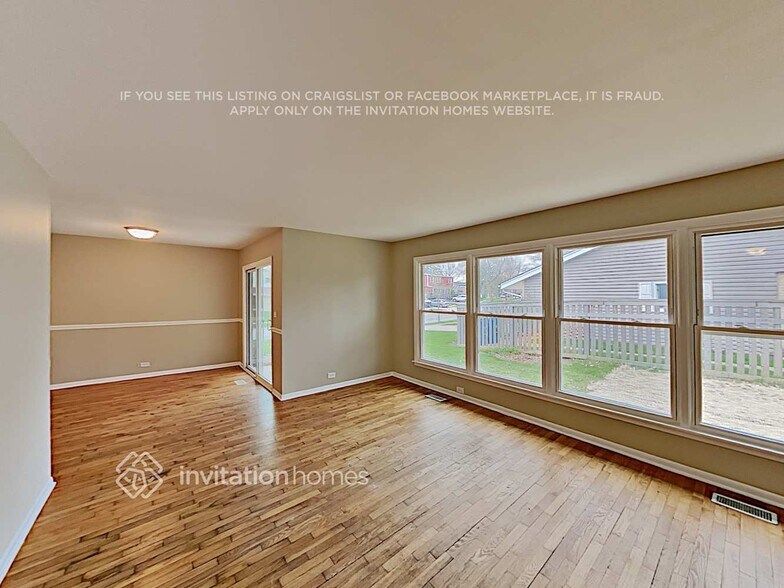 Building Photo - 421 Spruce Dr