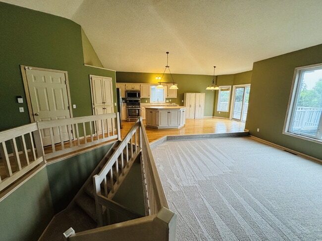 Building Photo - 9120 Trotters Ln