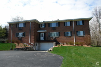 Building Photo - Valley