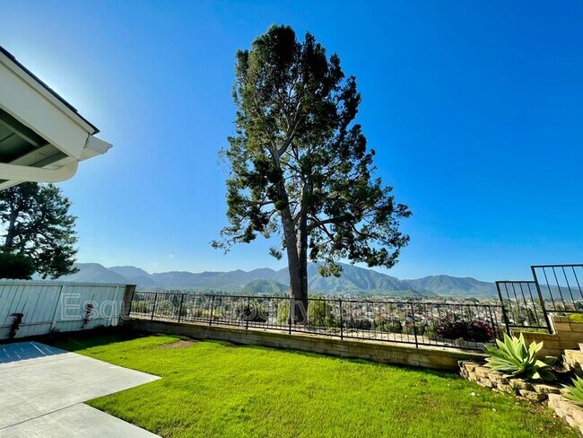 Building Photo - 5190 Laurel Park Dr