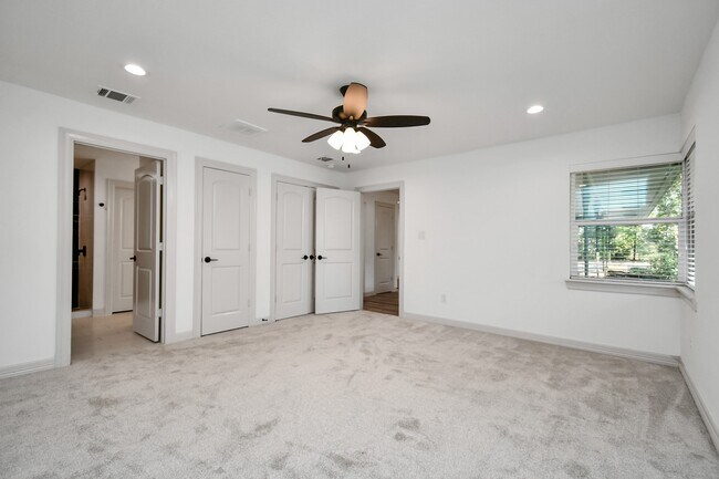 Building Photo - 1805 East Ave