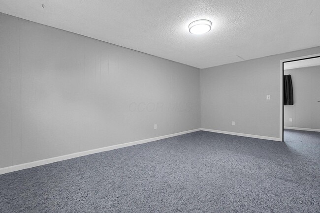 Building Photo - 3114 Glenshaw Ave