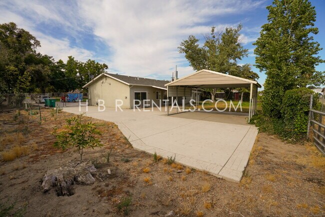 Building Photo - 6404 E Woodward Ave