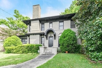 Building Photo - 38 Delmont Dr NE