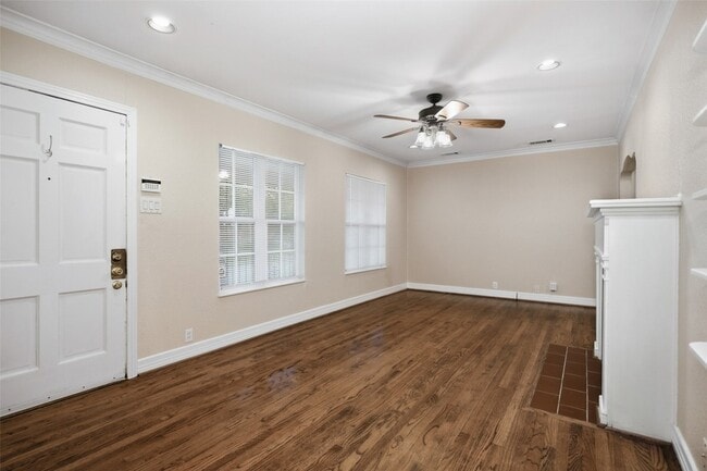 Building Photo - 6219 Penrose Ave