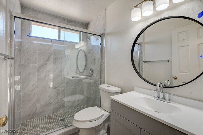 Building Photo - 1441 Iron Springs Dr
