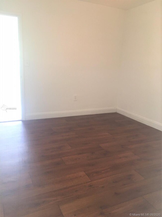 Building Photo - 8200-8390 SW 65th Ave