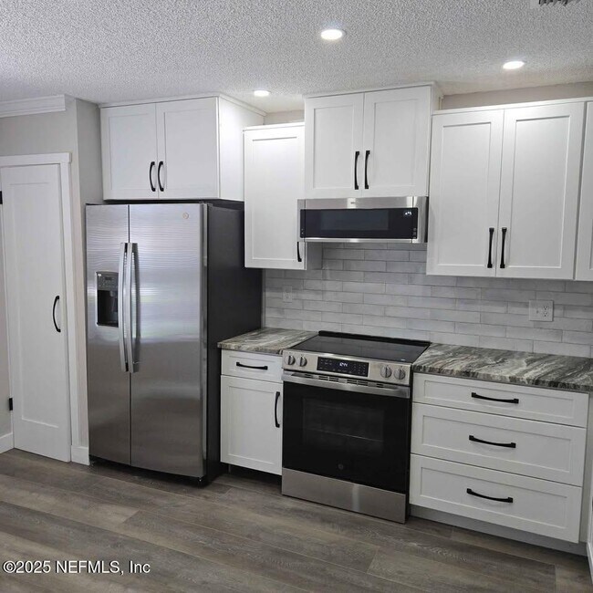Primary Photo - 2074 Sea Hawk Dr