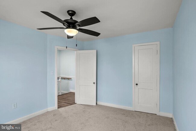 Building Photo - 2061 E Belvedere Ave