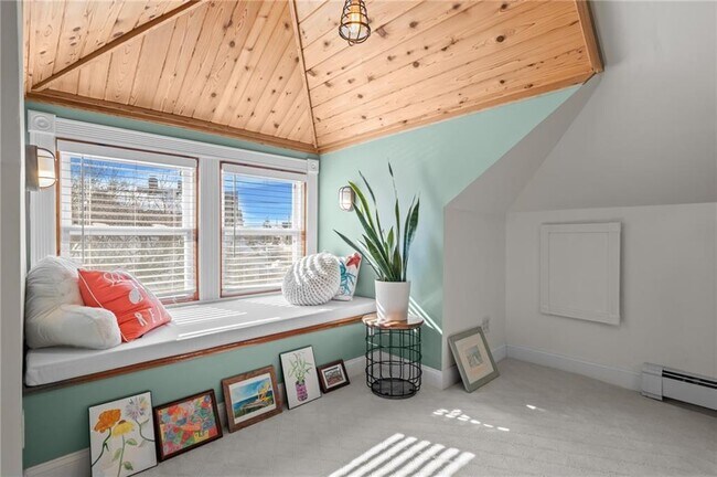 Building Photo - 25 Peckham Ave