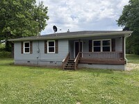 Building Photo - 425 Bainbridge Loop