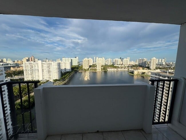 Building Photo - 2750 NE 183rd St