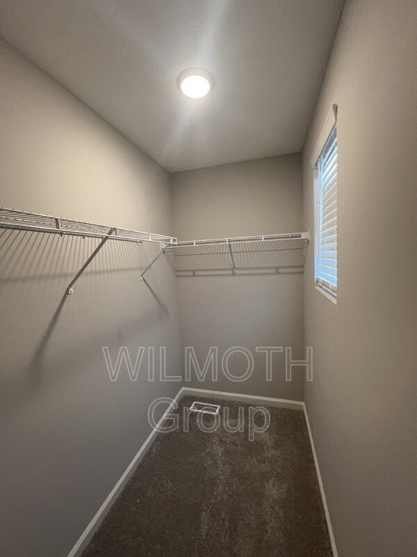 Building Photo - 7300 Shroyer Wy