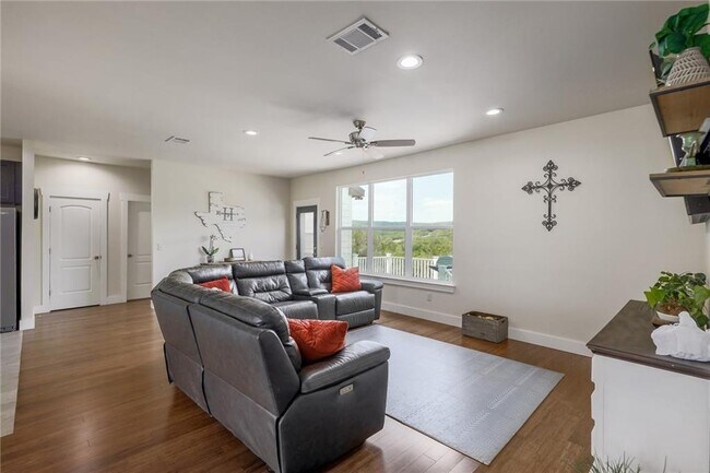 Building Photo - 8005 Flintlock Cir