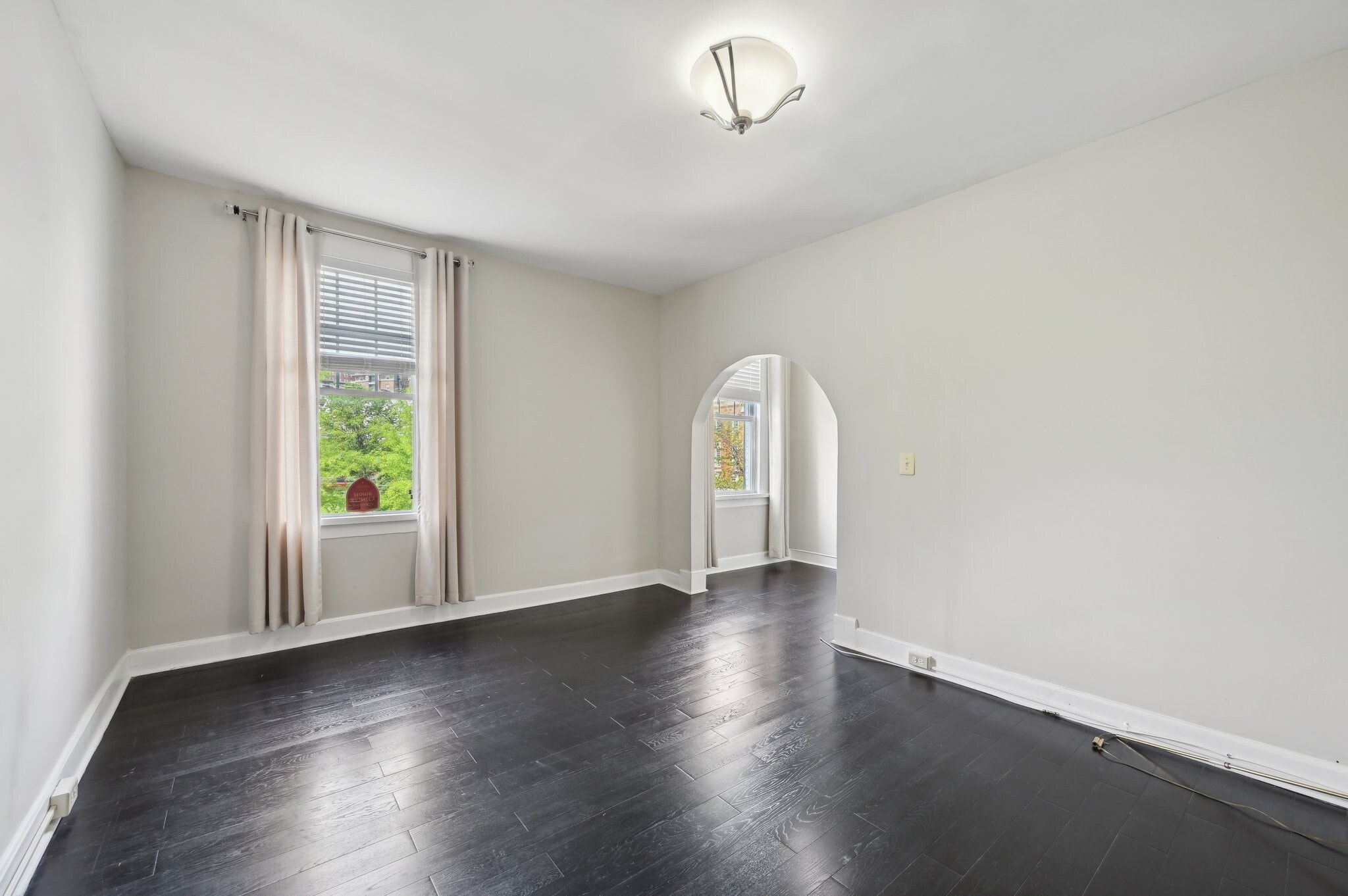 Living room + foyer entrance - 2431 Linden Ave