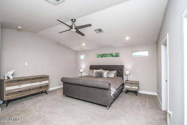 Building Photo - 4232 North 19th Pl