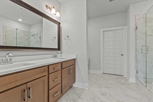 Building Photo - Discover this beautiful new townhome in th...