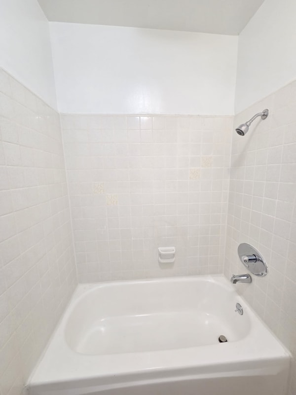 Building Photo - 4660 Kester Ave