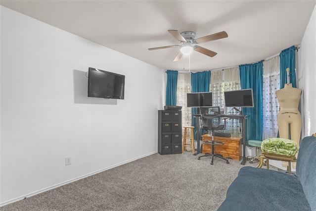 Building Photo - 2050 Lake Trail Dr