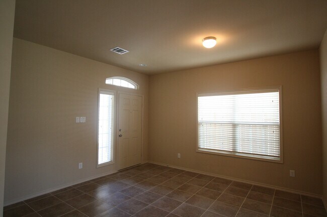 Building Photo - 18319 Amalfi Coast Dr