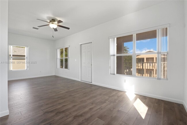 Building Photo - 5610 SW 43rd St