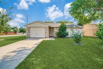 Building Photo - 920 Sunny Slope Dr