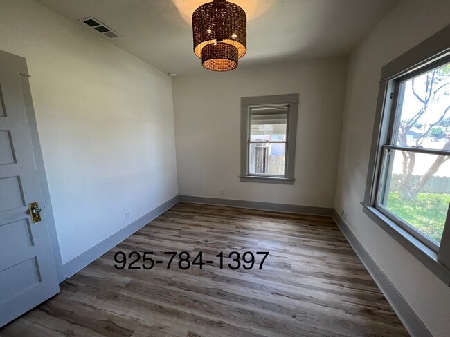 Building Photo - 610 N Stockton Ave