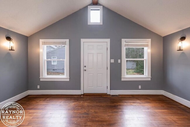 Building Photo - 1724 Legion Rd