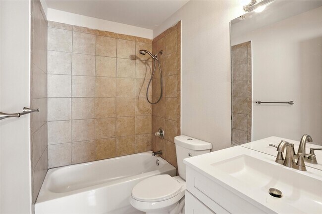 Building Photo - 8007 Ederville Cir