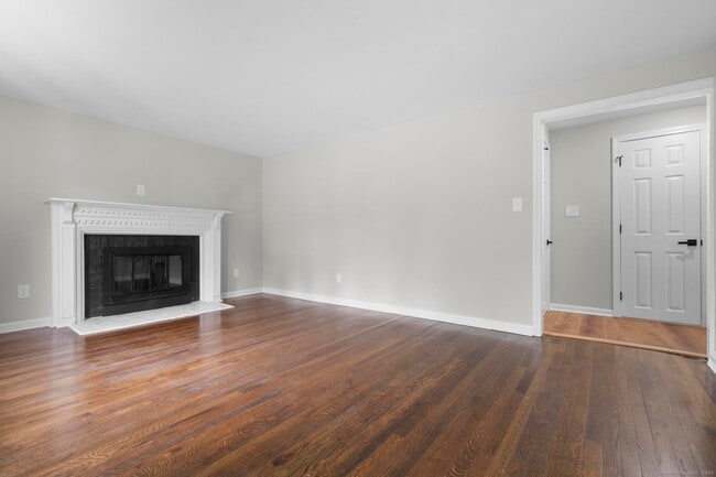 Building Photo - 17 Brookdale Ave