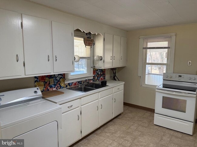 Building Photo - 77 Quarry Rd