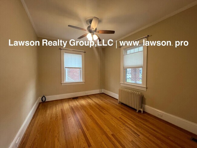 Building Photo - 1733 Maiden Ln SW