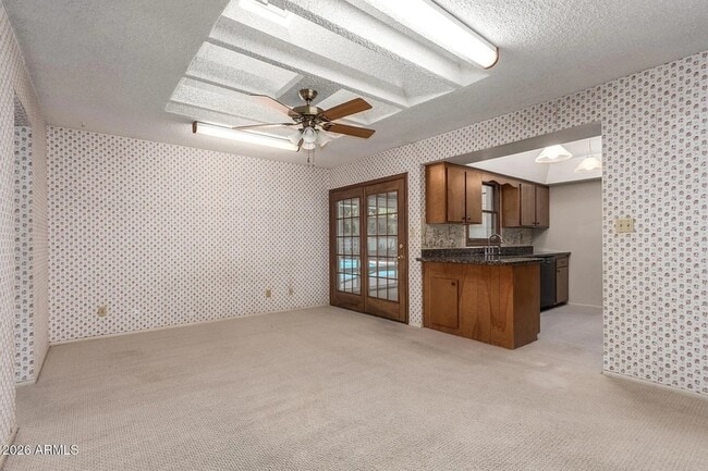 Building Photo - 650 E Malibu Dr