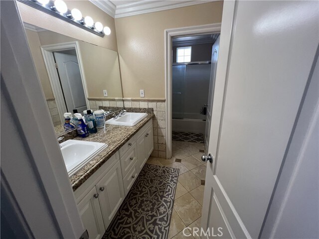 Building Photo - 45009 Oakford Ct