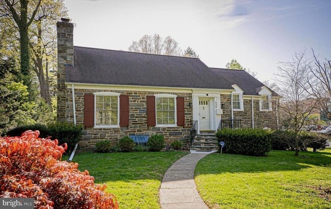 Building Photo - 526 Williams Rd