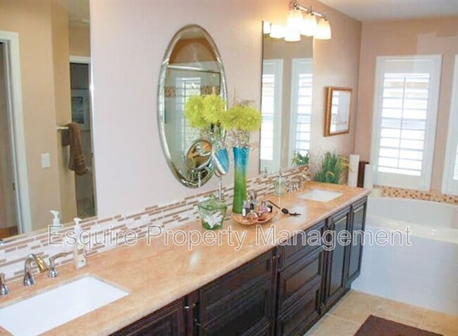 Building Photo - 625 Clearwater Creek Dr