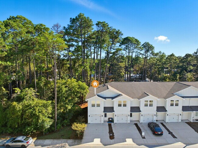 Building Photo - 183 Sandhill Pines Dr