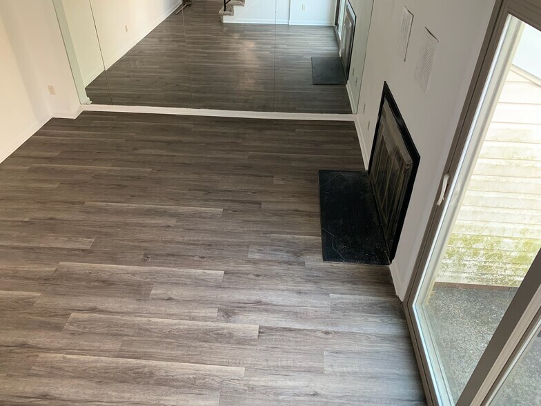 Living room - 845 Brian Dr