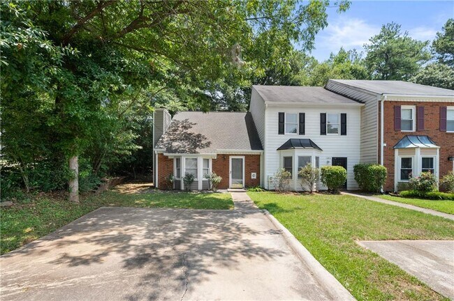 Building Photo - 1393 Poplar Pointe